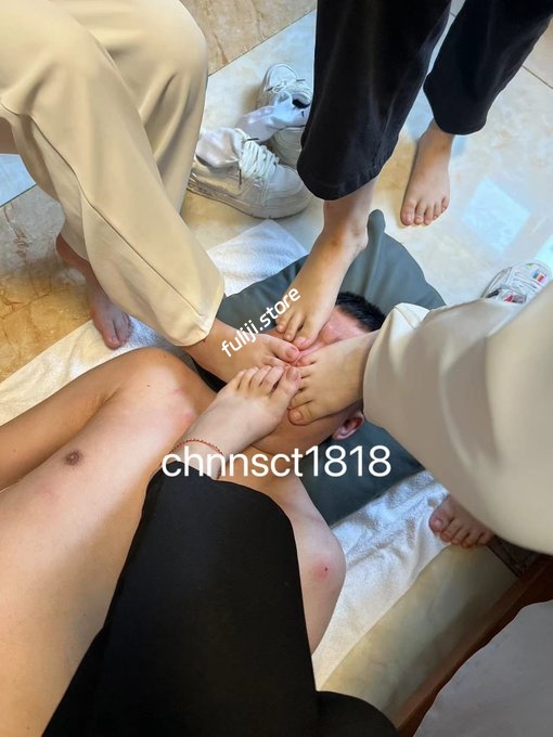 极超顶坐脸，刷锅【与精神小妹那些年】SVIP付费群顶级男奴女奴调教[20V 33G]